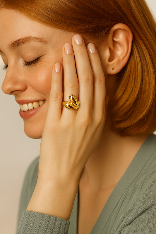 Golden Heart, Timeless Love Ring